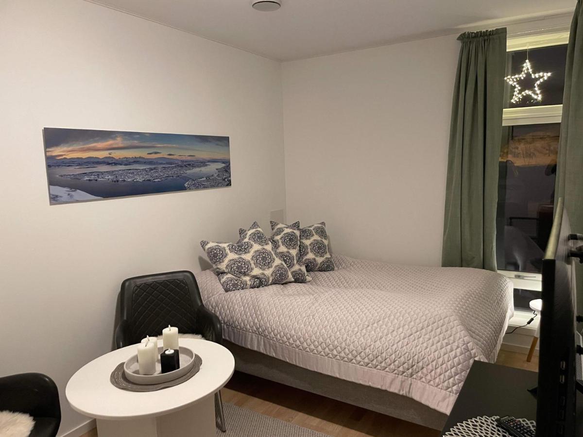 Moderne hybelleilighet med unik beliggenhet Tromsø Eksteriør billede